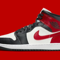 Jordan 1 Mid Gym Red Off Noir