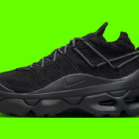 Nike Air Max Flyknit Venture Black Metallic Silver