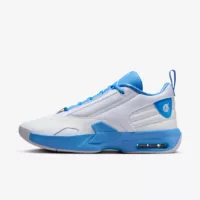 Jordan Max Aura 6 White University Blue