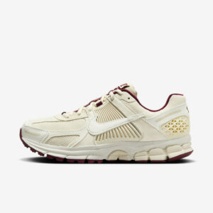 Nike Zoom Vomero 5 Valentine's Day