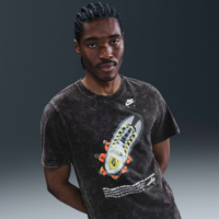 Nike Sportswear "Air Max 95 OG Neon" Graphics Fekete Férfi Póló